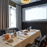Boutique Yoepuu 4*
